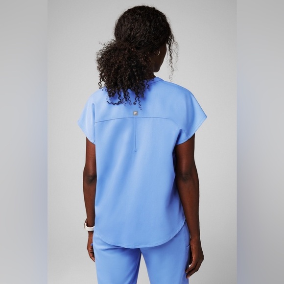 Fabletics Celi Blue Scrub Set- Evolve Top And On Call Joggers- S/M - Picture 2 of 9